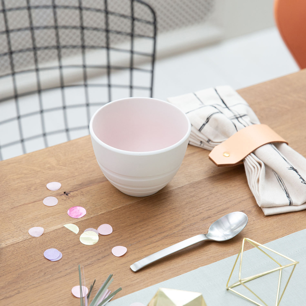 like. by Villeroy & Boch it's my match powder Becher Leaf 11x8cm