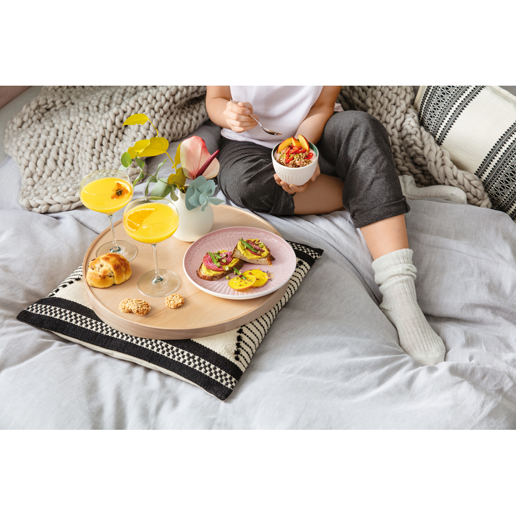 like. by Villeroy & Boch it's my match powder Teller Blossom 24x3cm