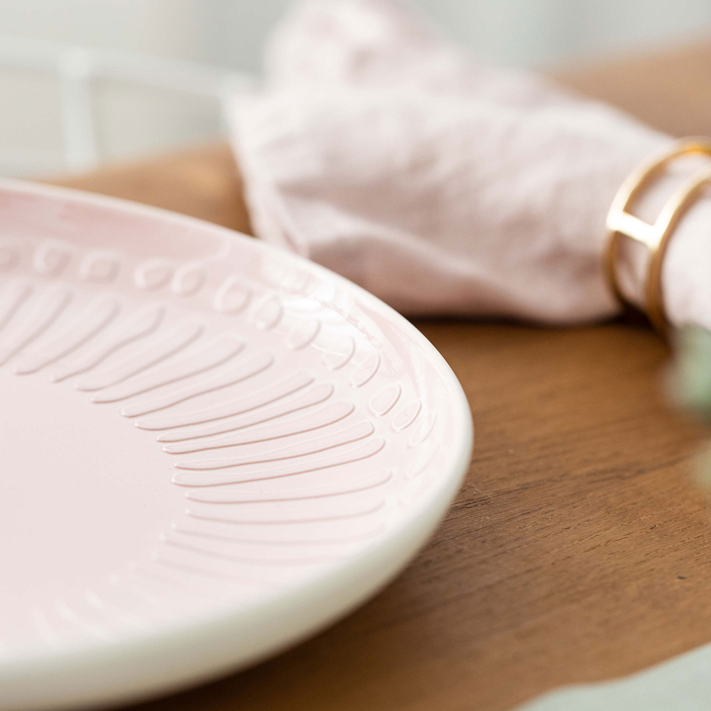 like. by Villeroy & Boch it's my match powder Teller Blossom 24x3cm